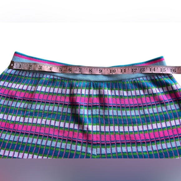 Lilly Pulitzer Avington Sweater Knit Short
Mermaid Stripe Turquoise Shore Sz L - Picture 8 of 8